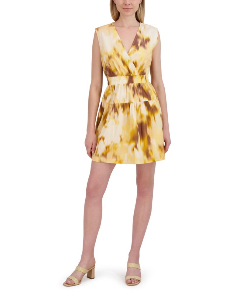 Women's Extended Sleeve Tiered Short Dress