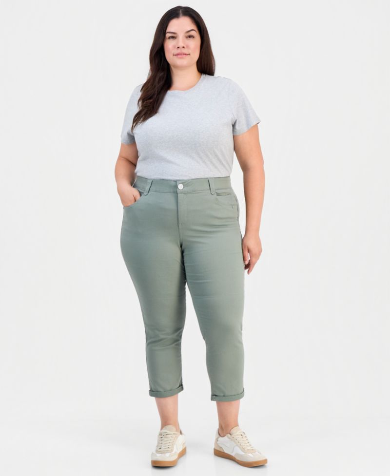 Plus Size Booty Lift Mid-Rise Cropped Pants