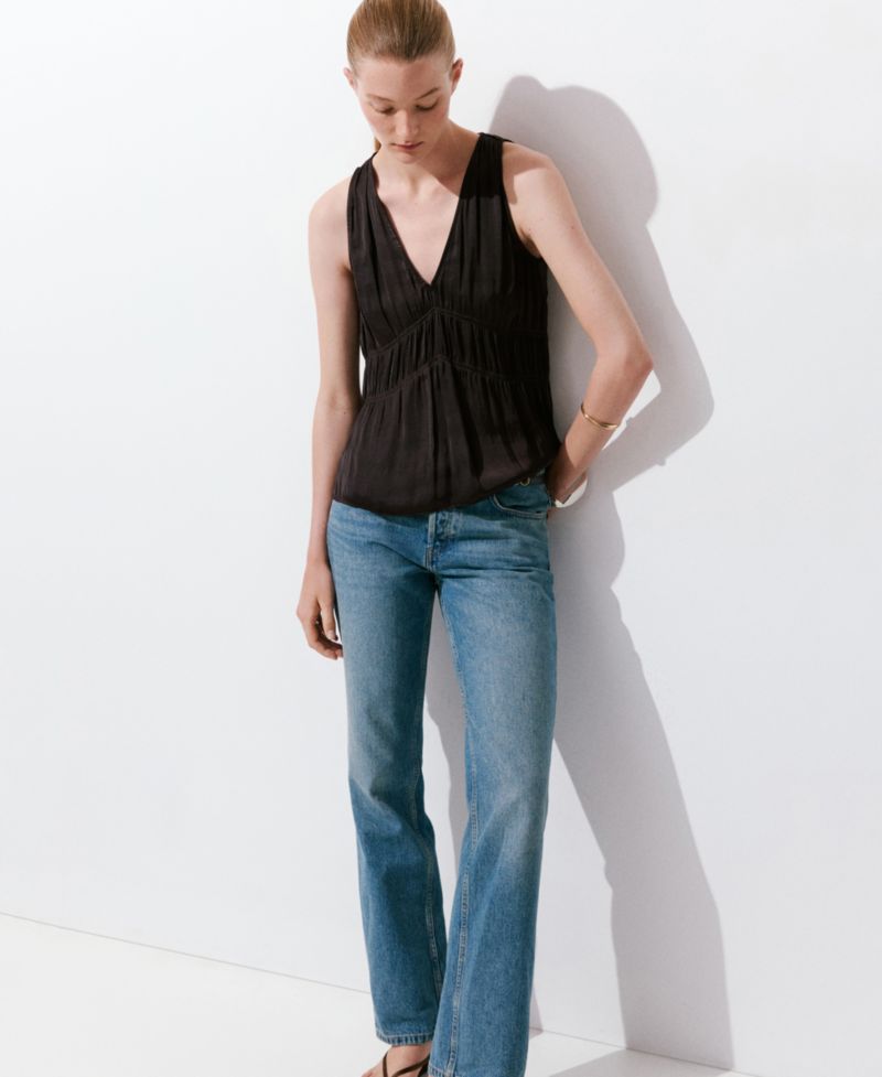 Women's Ruched V-Neck Sleeveless Blouse