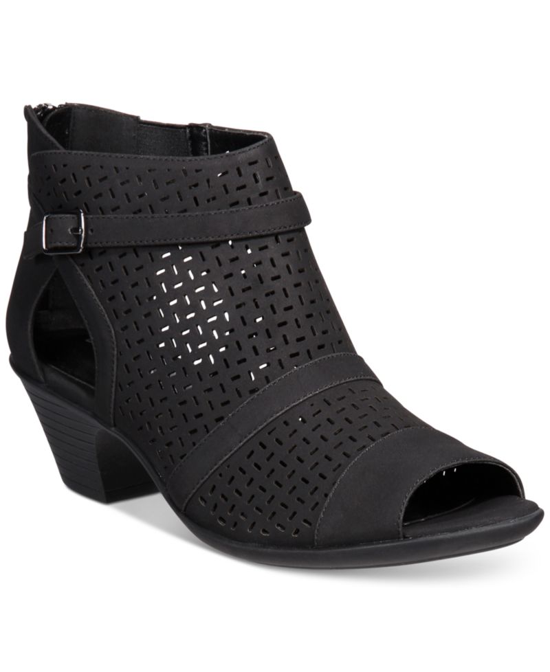 Carrigan Sandals