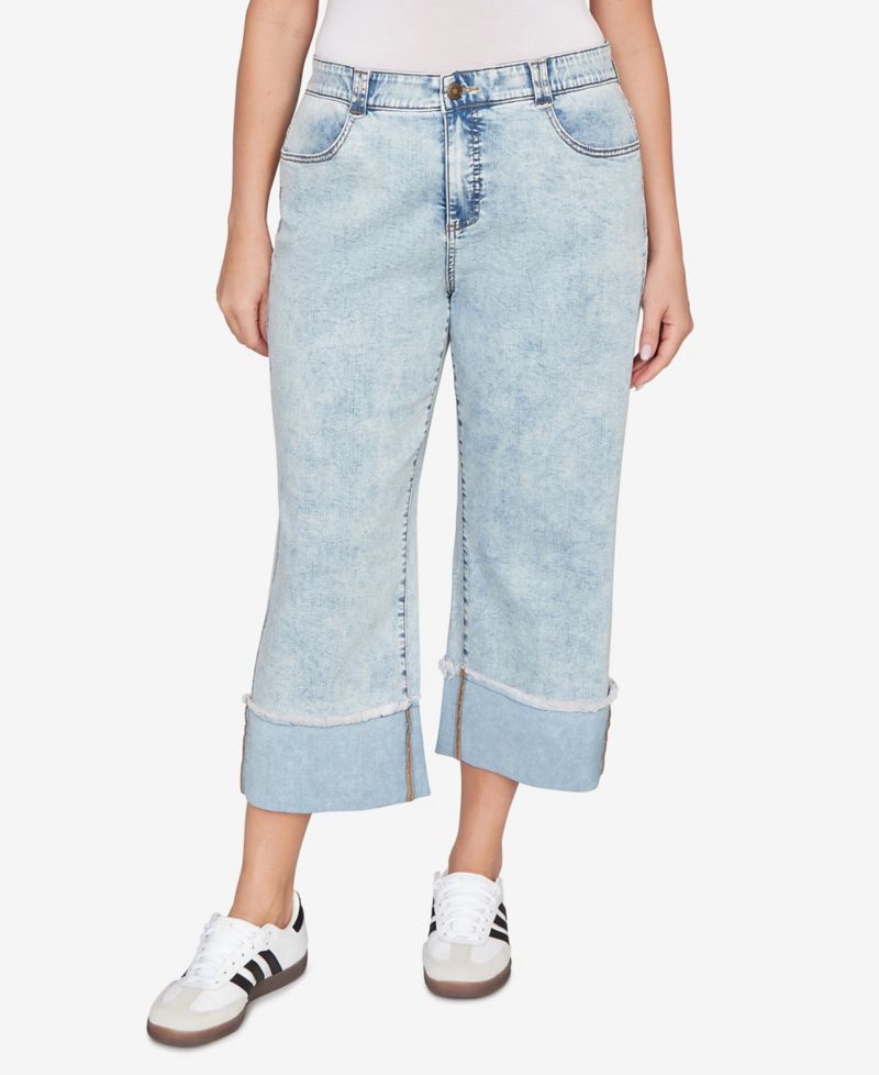 Plus Size Comfort Waist Wide-Leg Cropped Jeans