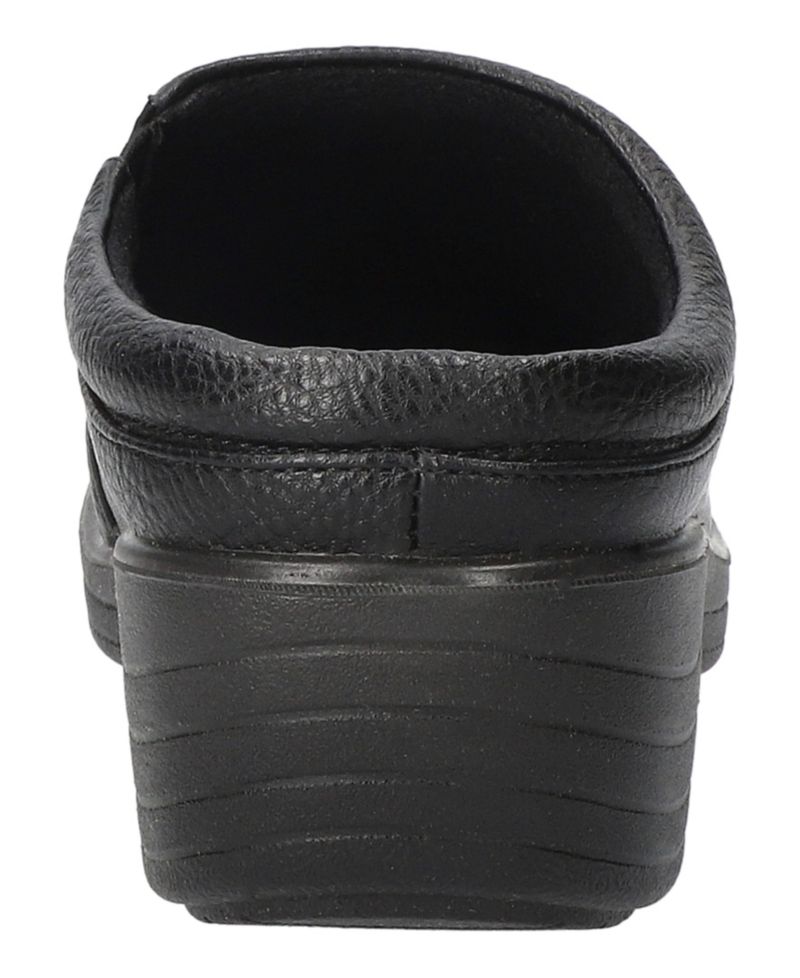 Women's Beck Slip-Resistant Round Toe Clogs