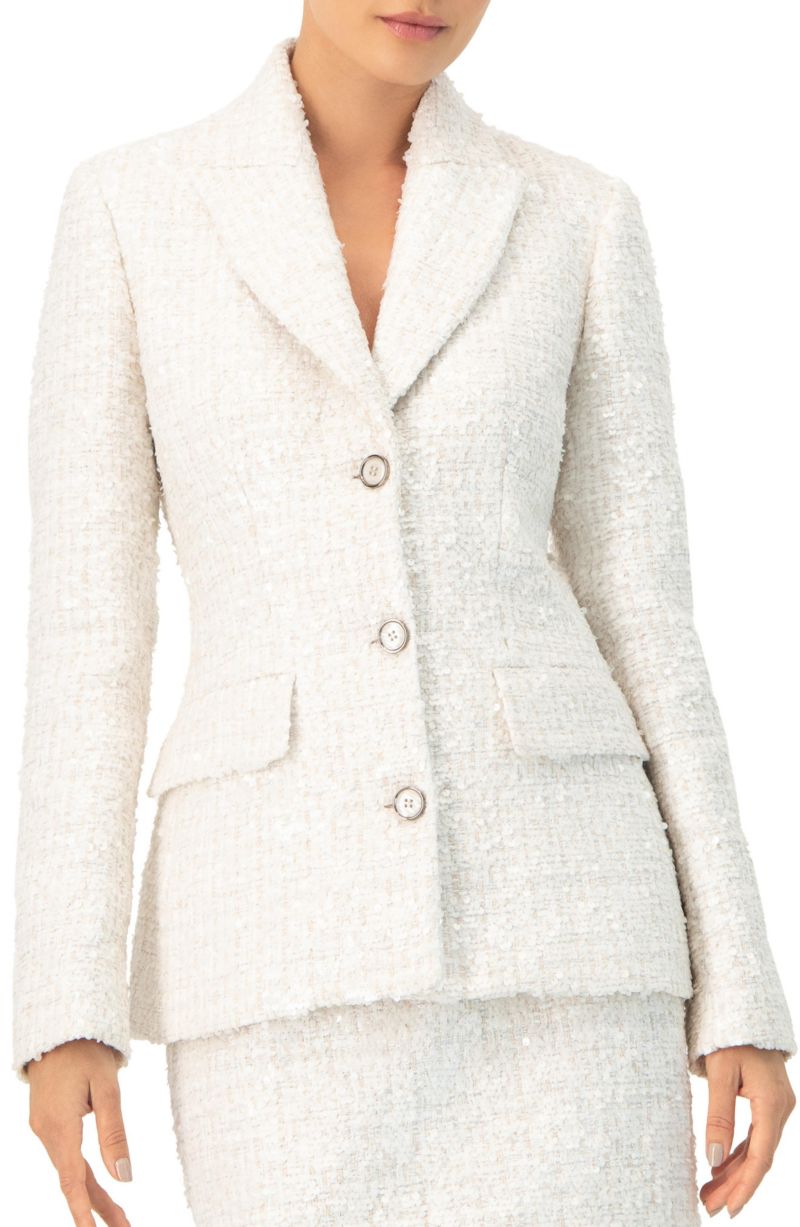 Women's Breasted Blazer with Three Buttons