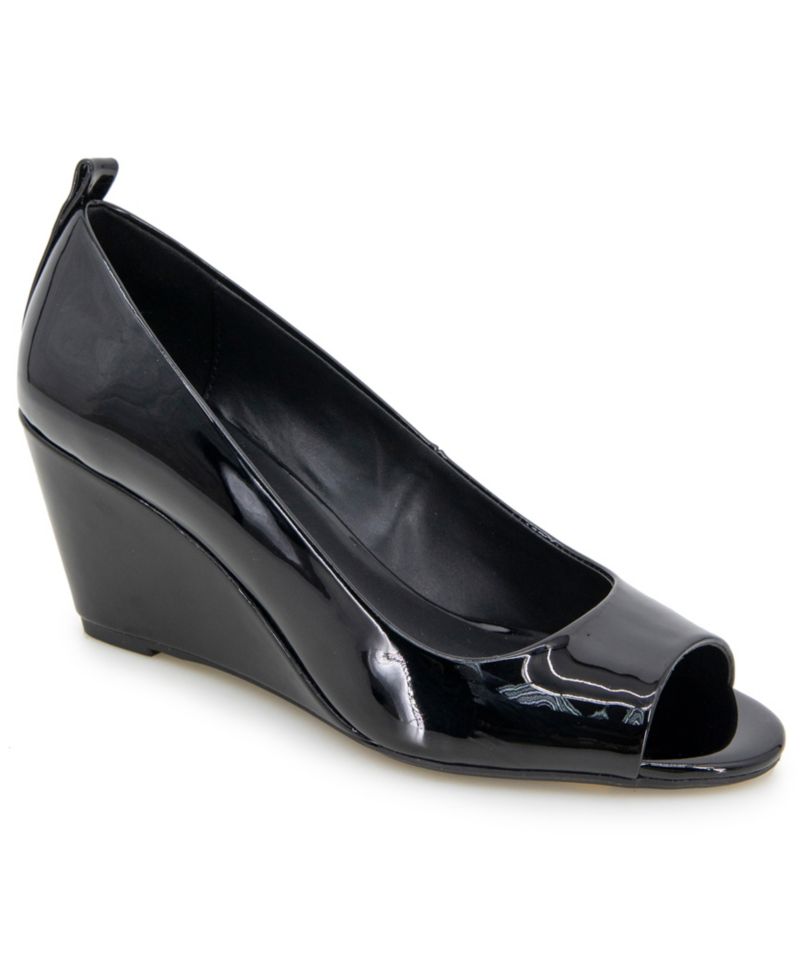 Women's Elinor Mid Wedge Pumps