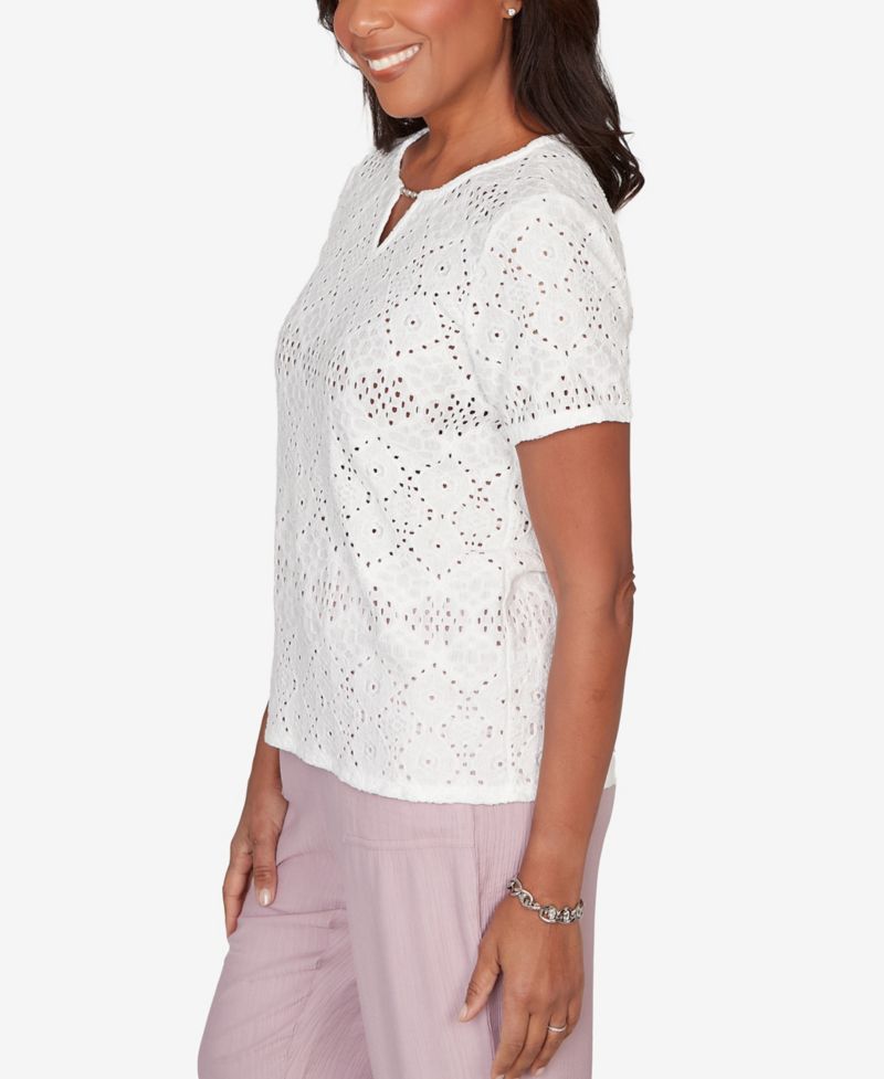 Women's Vintage Charm Solid Eyelet Split Beaded Neck Top