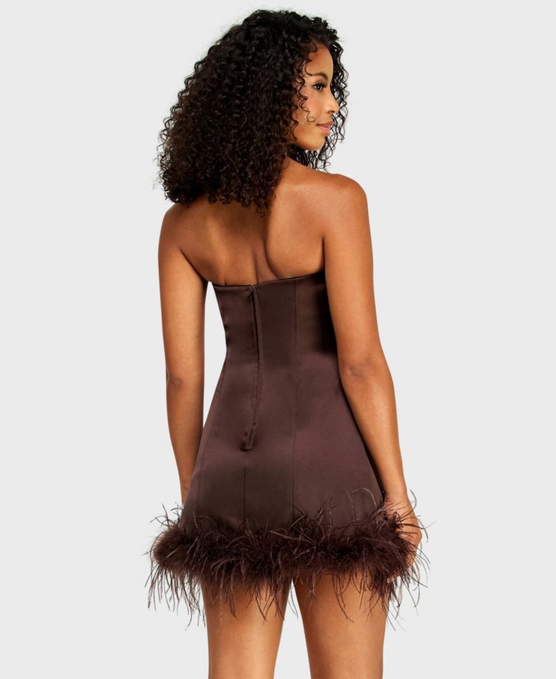 Juniors' Satin Strapless Faux Feathers Trim Detail Dress