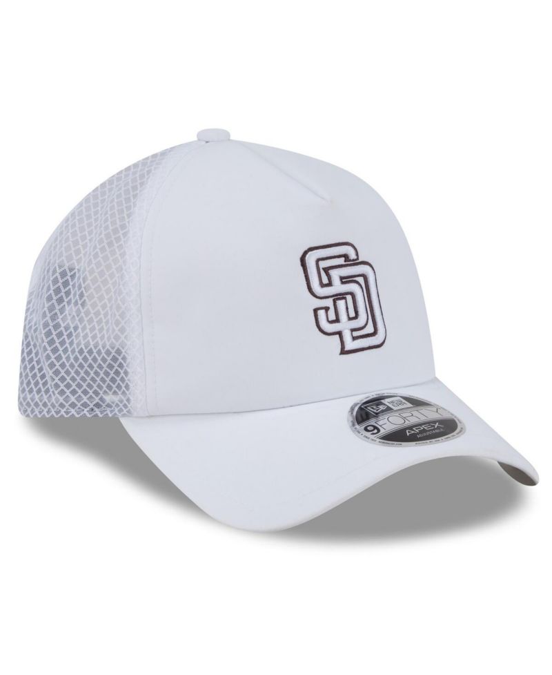 Men's White San Diego Padres 2026 Batting Practice Apex 9FORTY Adjustable Trucker Hat