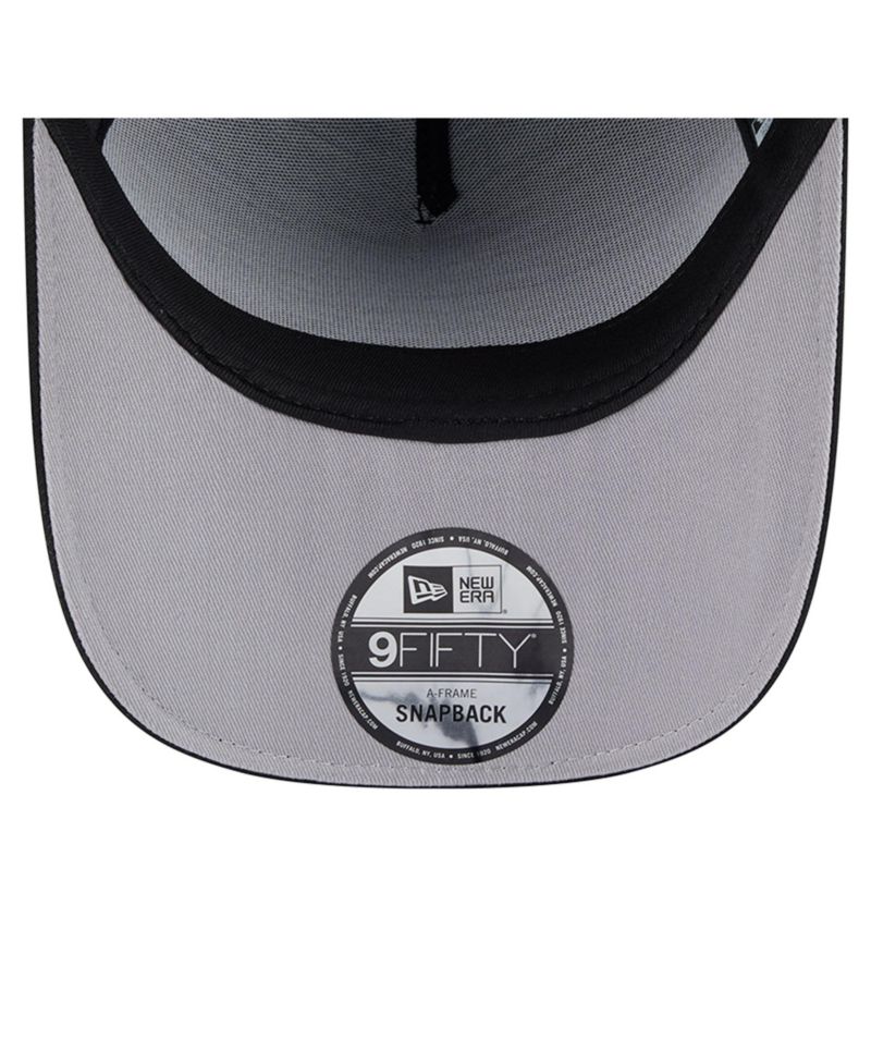 Men's Black Los Angeles Lakers Golden 9FIFTY Snapback Hat