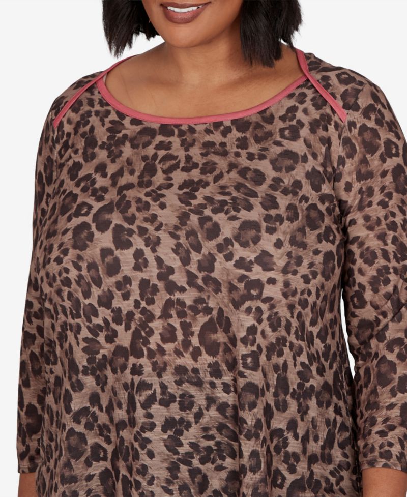Plus Size Cheetah Print Knit Top