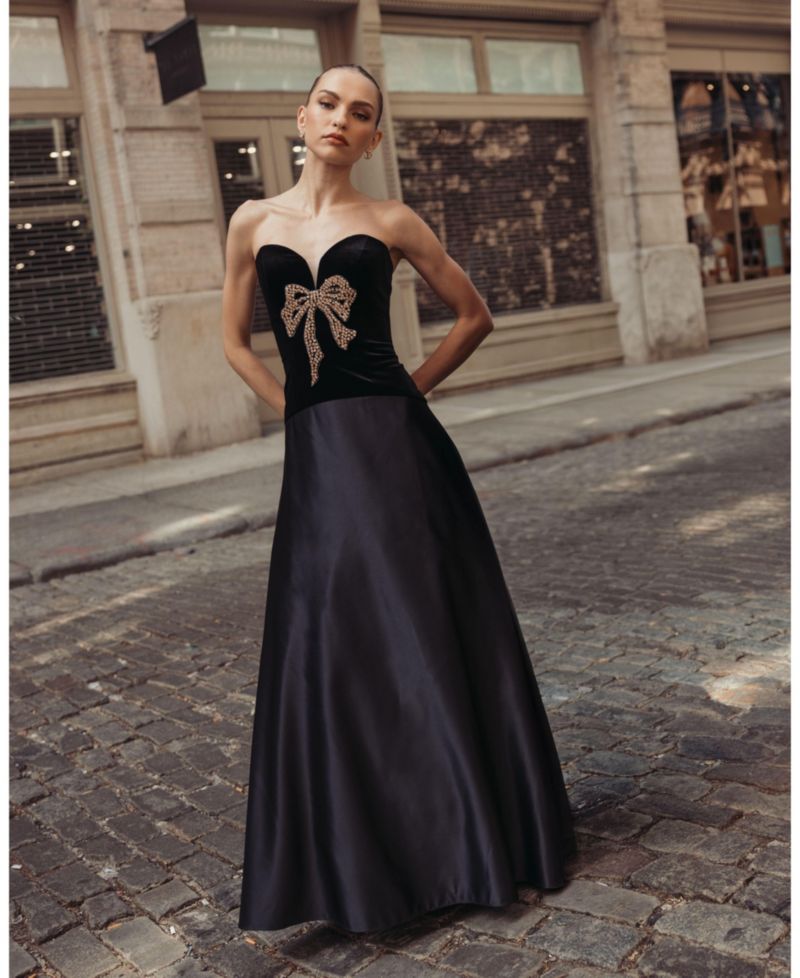 Women's Strapless Velvet Bow-Detail Ball Gown