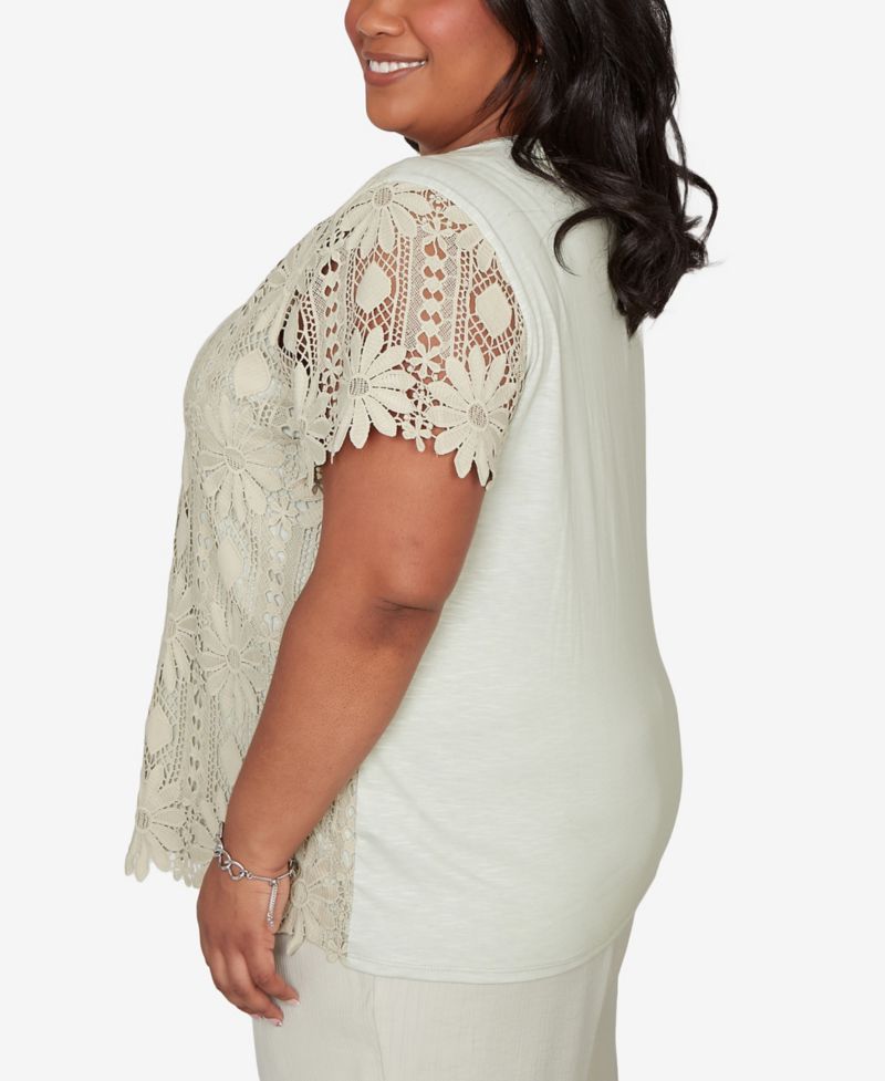 Plus Size Vintage Charm Floral Lace Short-Sleeve T-Shirt