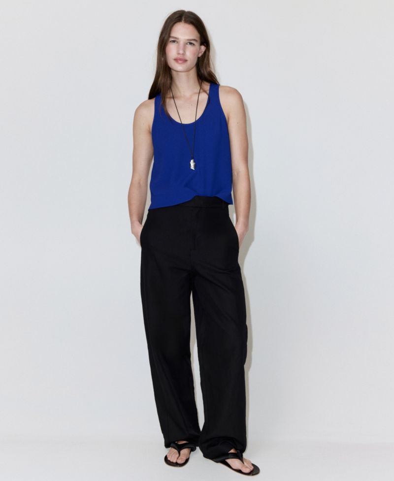 Women's Round Neckline Crop Top