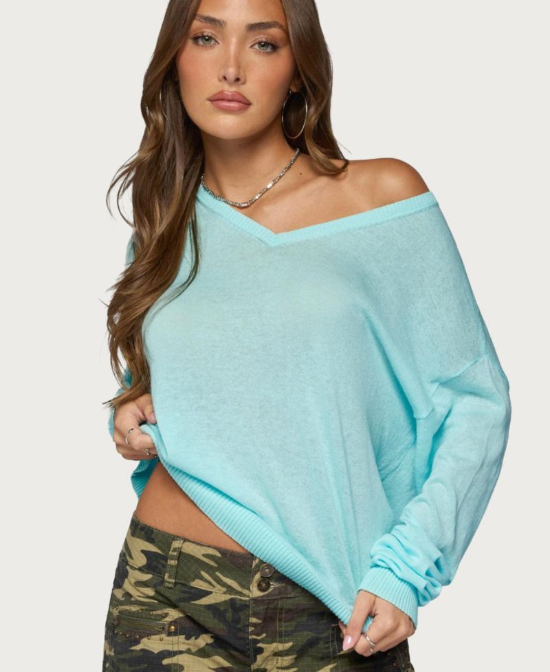 Women's Geara V-Neck Long-Sleeve Knit Top
