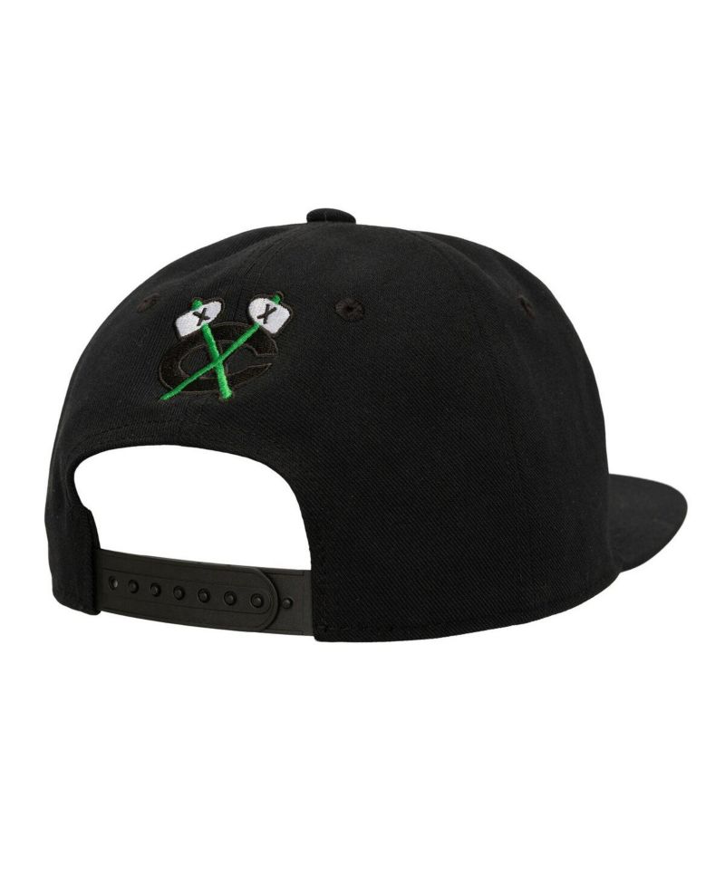 Men's Black Chicago Blackhawks Core Team Special Snapback Hat