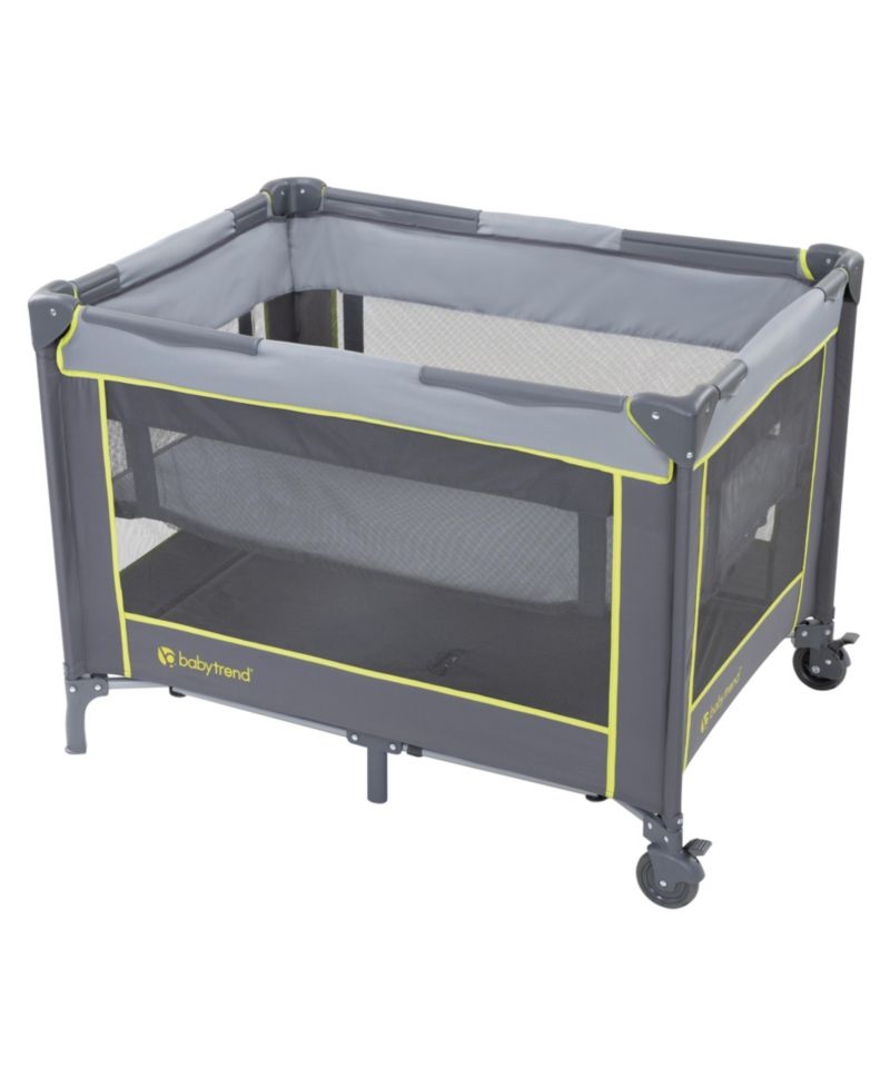 Portable Playard with Bassinet