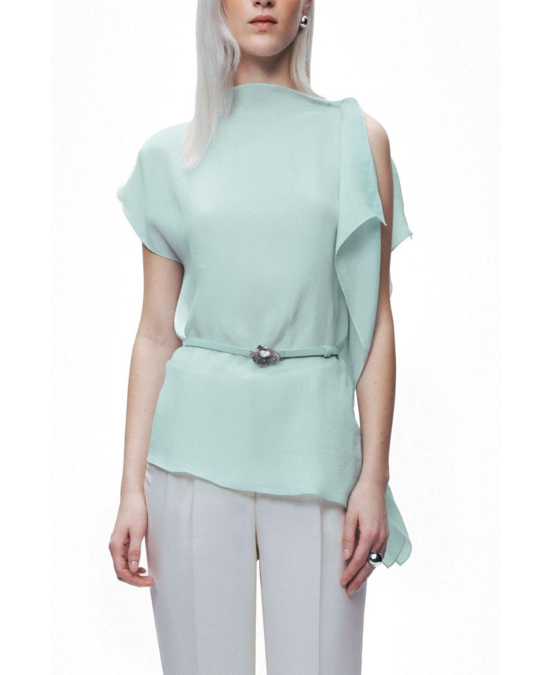 Women's Sleeveless Woven Blouse
