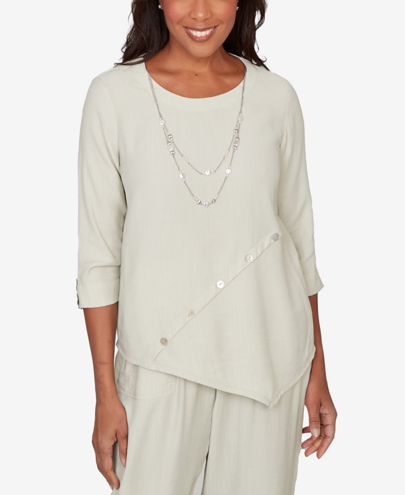 Women's Vintage Charm Diagonal Spliced Detailed Crewneck Top with Necklace