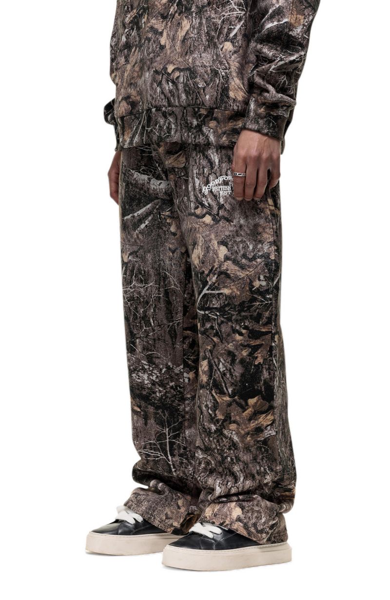 Men's Woodland Camo Print Relaxed-Fit Jogger