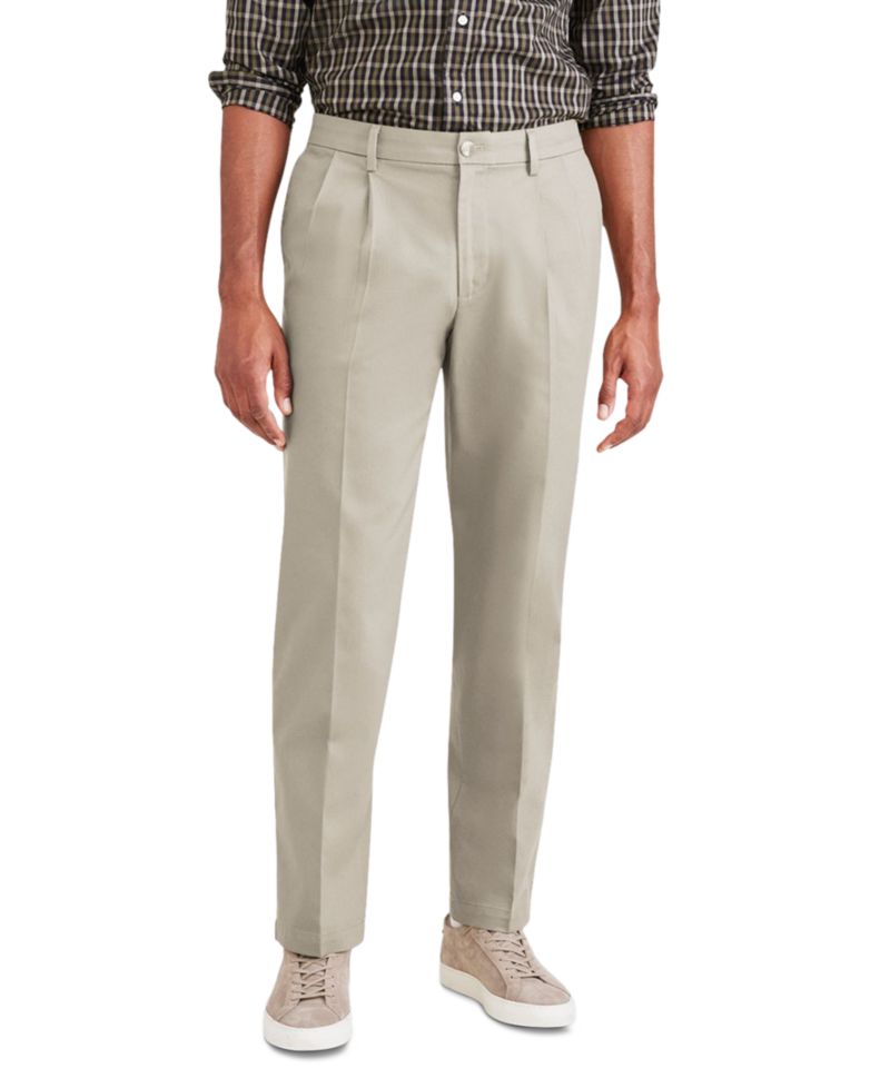 Men's Signature Classic Fit Pleated Iron Free Pants with Stain Defender