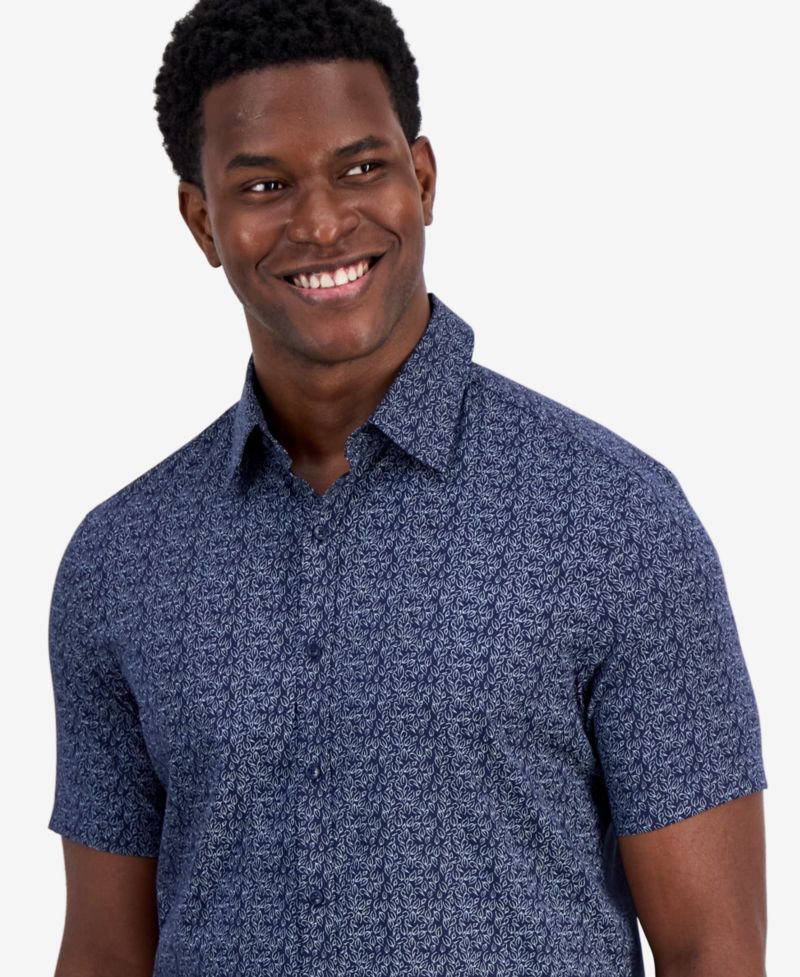 Men's Short-Sleeve Perfect Leaf Button-Up Shirt