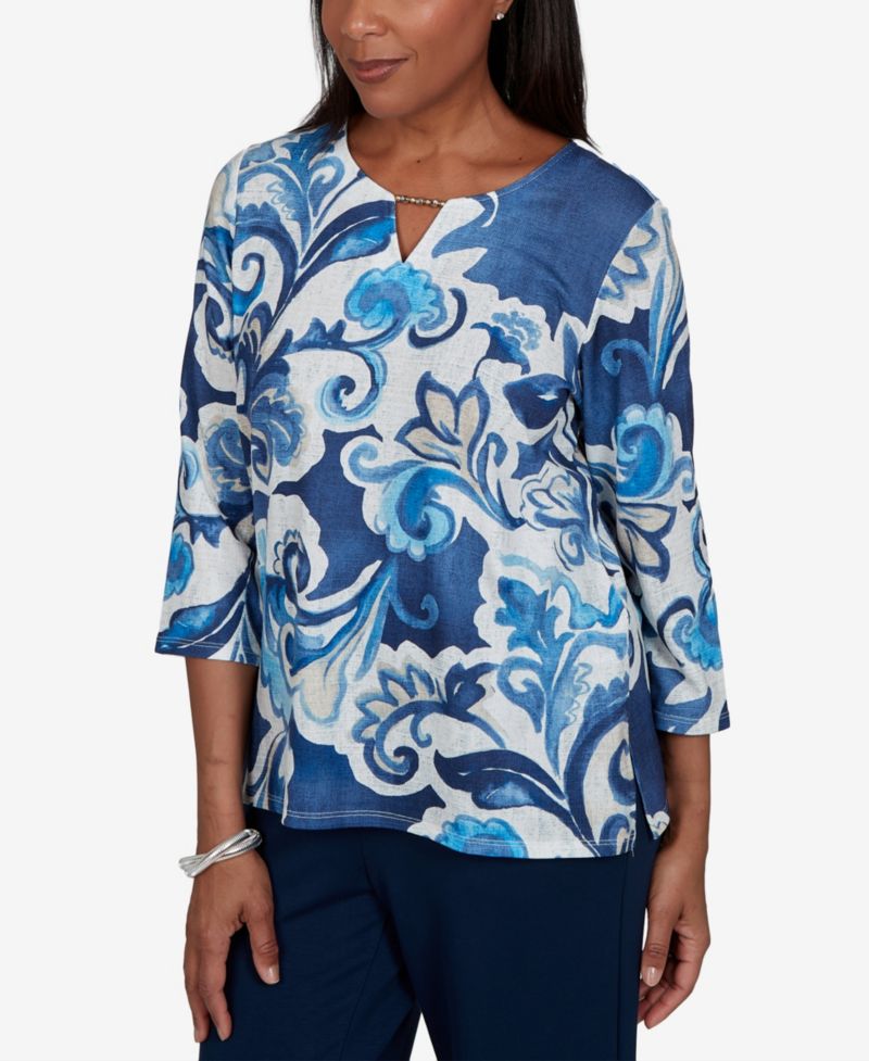 Petite Keyhole Neck 3/4-Sleeve Knit Top
