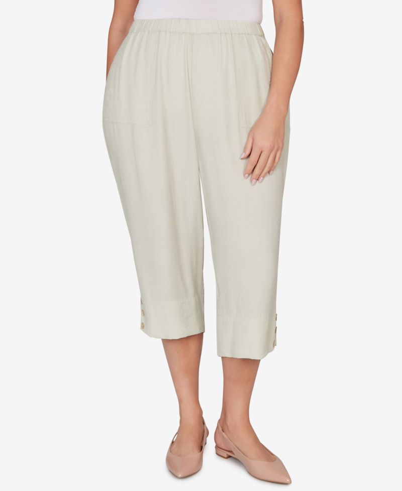 Plus Size Vintage Charm Front Pocket Capri Pants