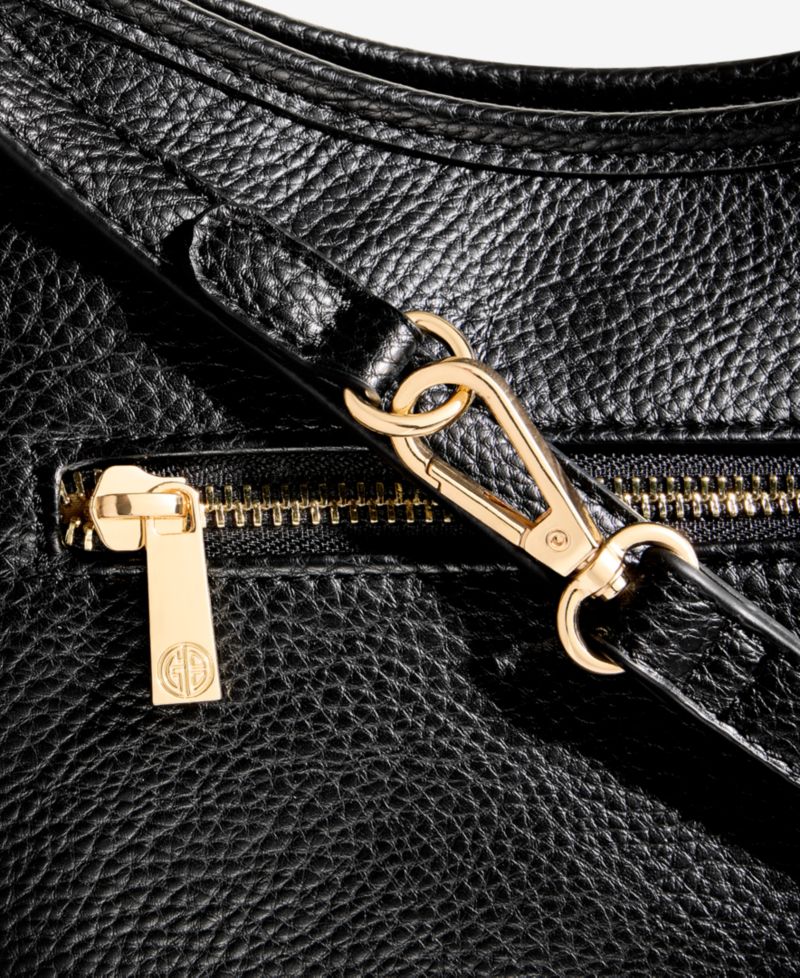 Pebble Soft Medium Shoulder Bag