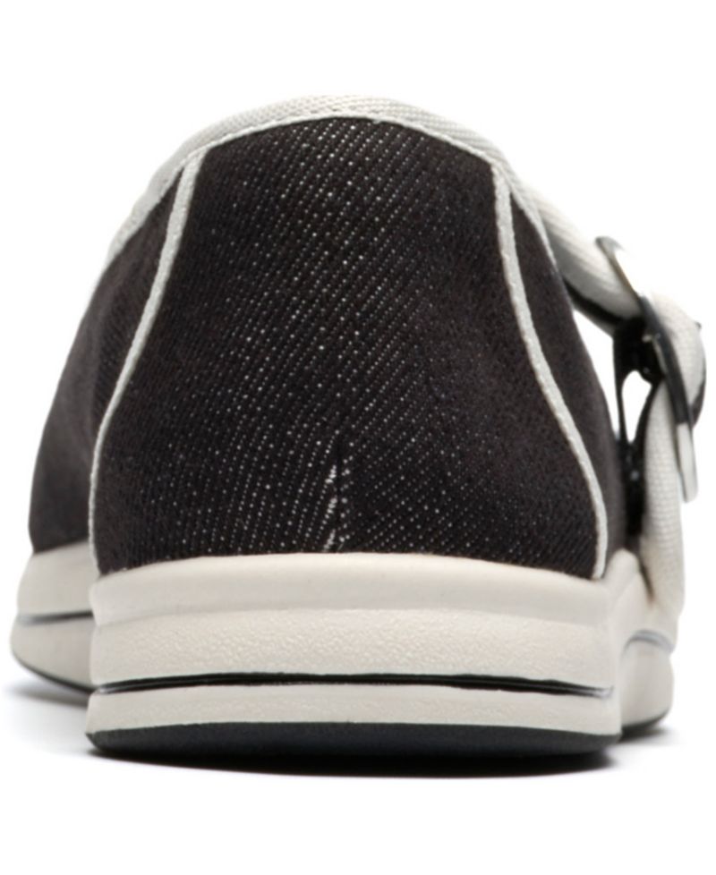 Women's Breeze Janey Round Toe Flats