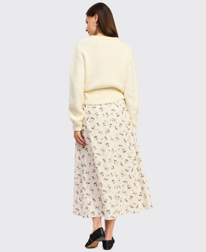 Women's Hannah Crew Neck 3D Knitted Flower Cardigan