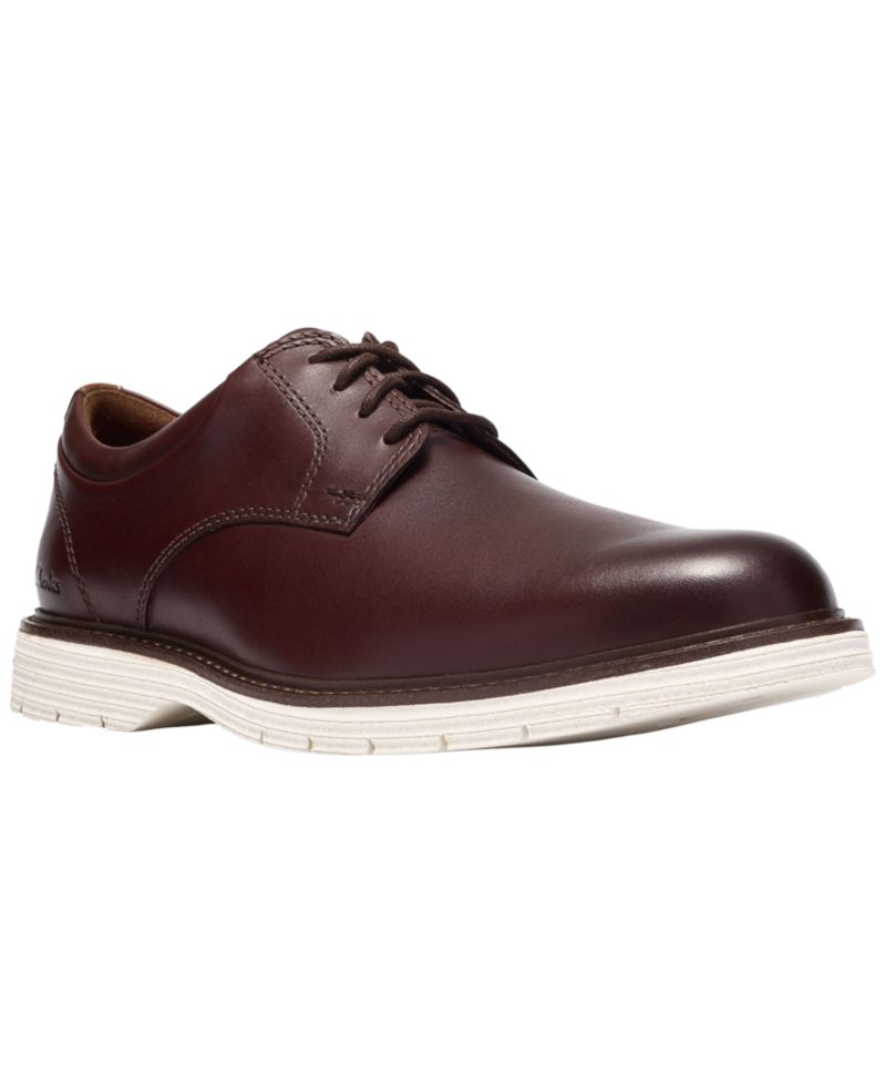 Men's Baystone Plain Leather Almond-Toe Lace-Up Shoes