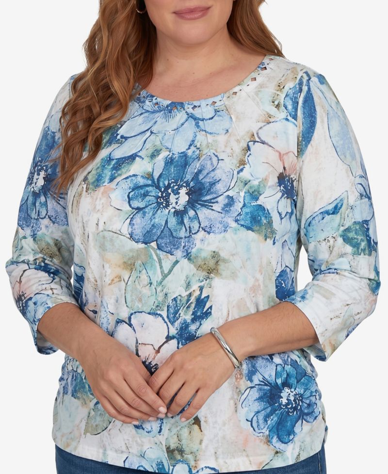 Plus Size Etched Florals 3/4-Sleeve Ruched T-Shirt