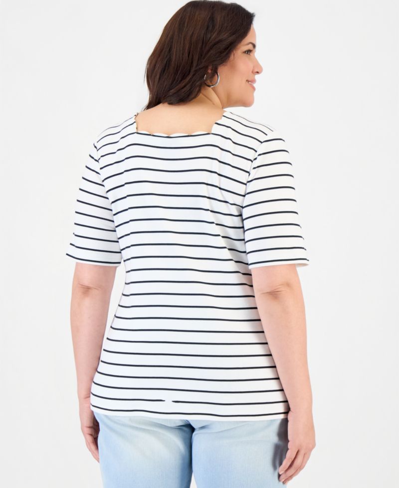Petite Elbow-Length Scallion Clover Square Neck Top