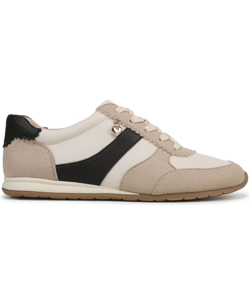 Women's Fearless Lace-up Sneakers
