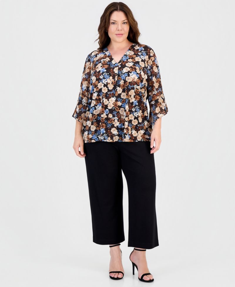 Plus Size V-Neck Flared 3/4-Sleeve Top