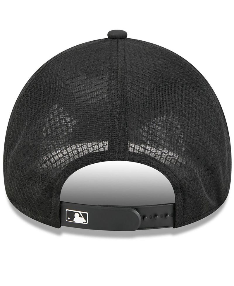Men's Black Miami Marlins 2026 Batting Practice Alternate Apex 9FORTY Adjustable Hat