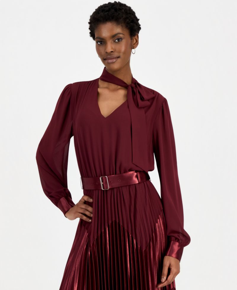 Women's Carrie V-Neck Long-Sleeve Wedding-Guest Dress