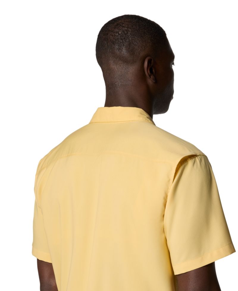 Men's Utilizer Classic-Fit Performance Shirt