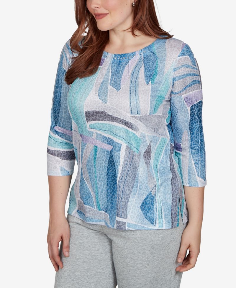 Women's 3/4-Sleeve Side-Slit Print T-Shirt