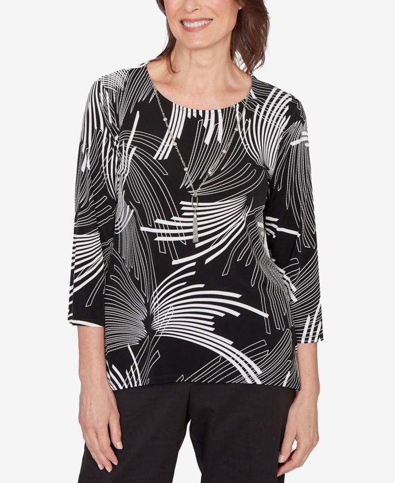 Petite Classic Geometric Sharkbite Hem Top with Necklace