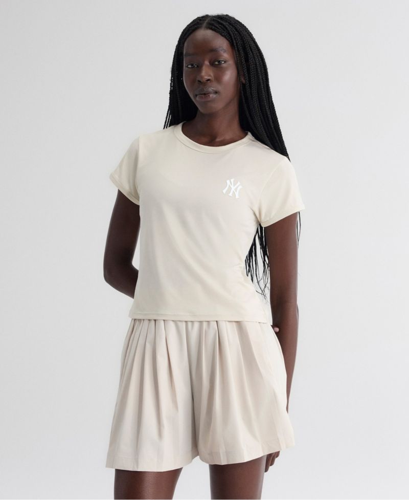 Women's Beige New York Yankees Clutch T-Shirt