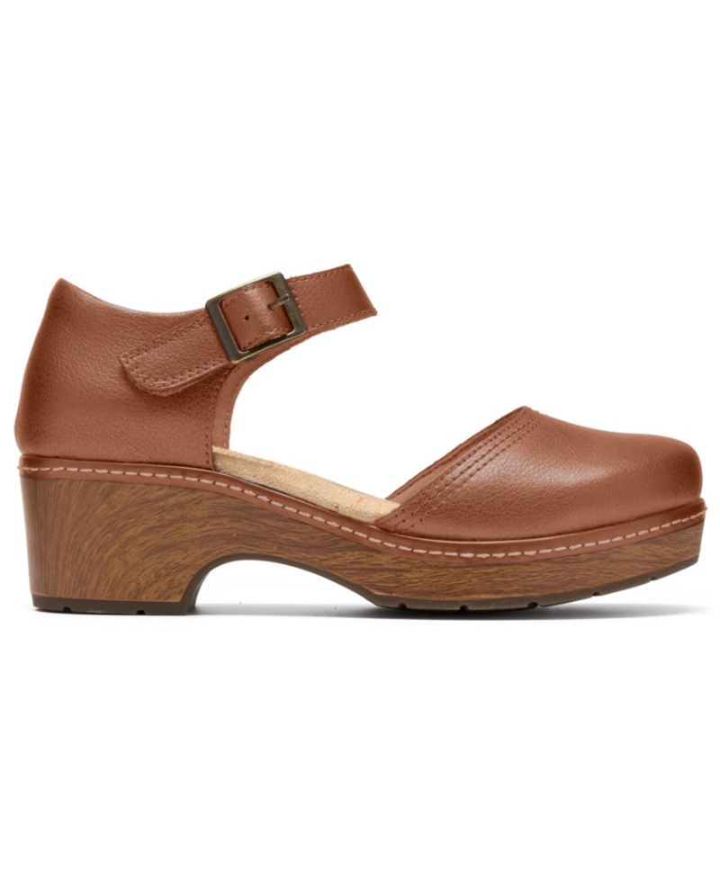 Women's Paizlee Leah Buckle Clogs