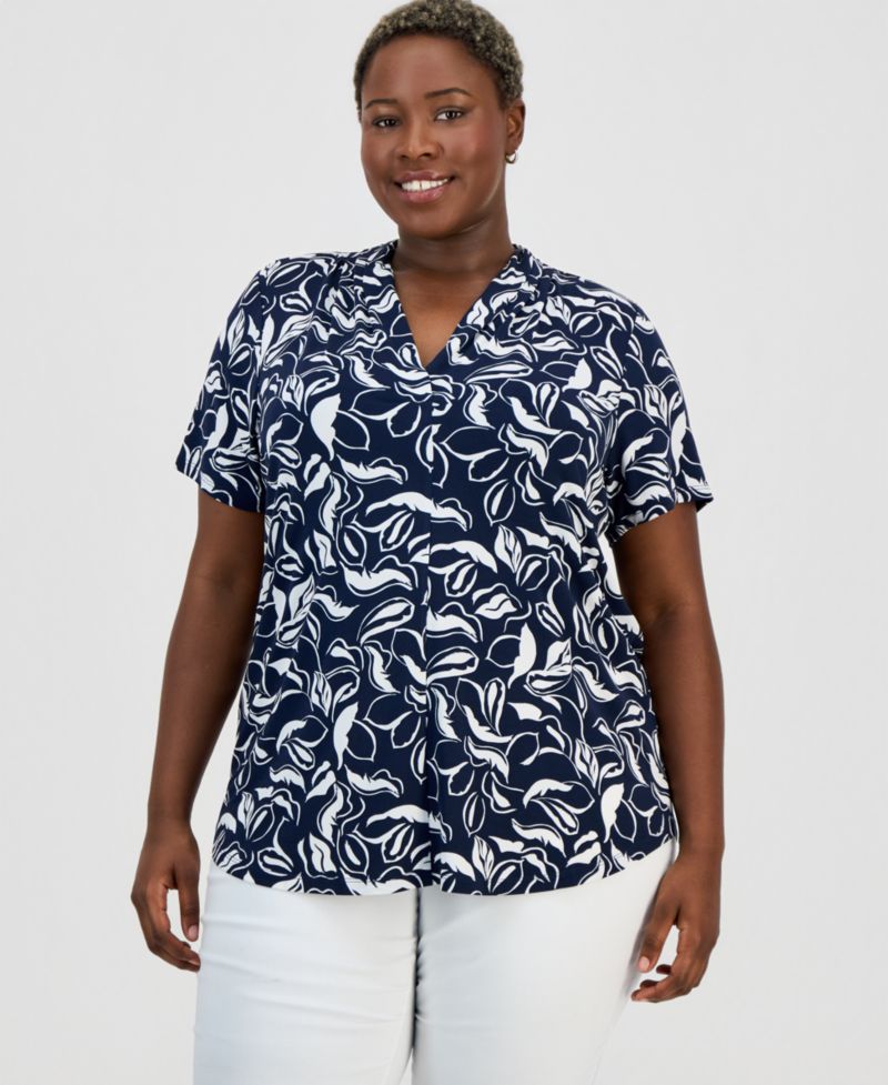 Petite Printed Short-Sleeve V-Neck Knit Top