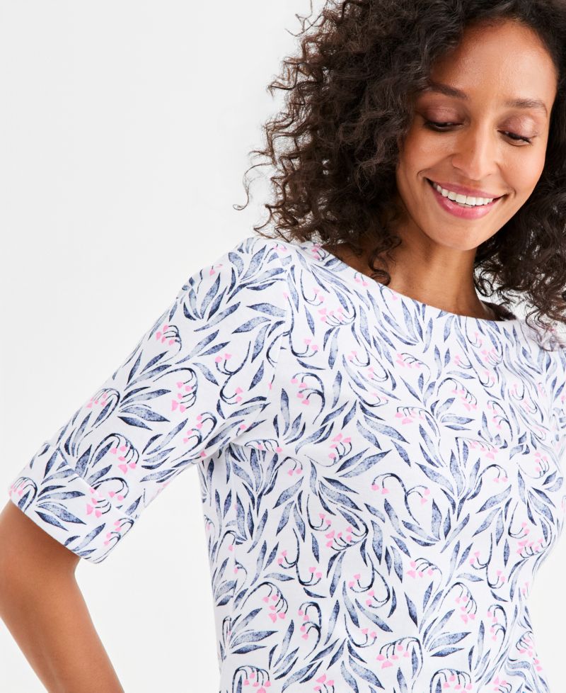 Petite Boat Neck Leaf Stamp Top