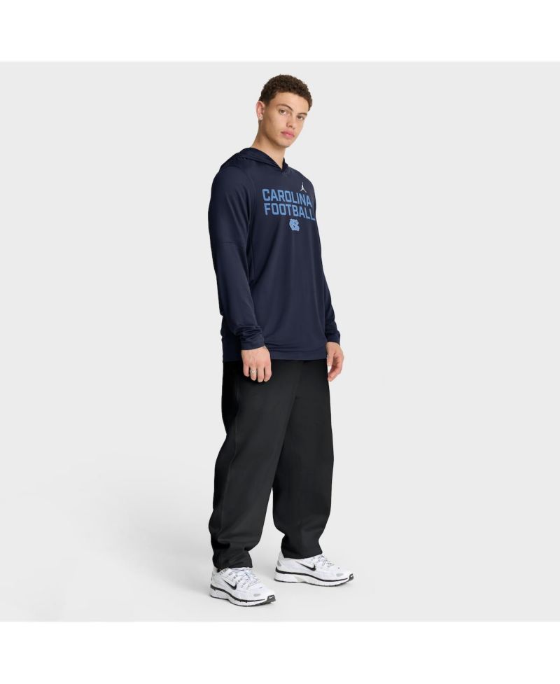 Men's Navy North Carolina Tar Heels 2025 Sideline Performance Long Sleeve Hoodie T-Shirt