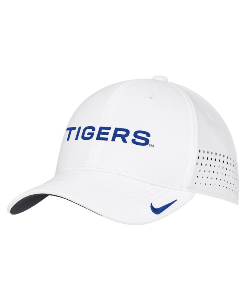 Men's White Memphis Tigers 2026 On-Field AeroBill SwooshFlex Dri-FIT Hat