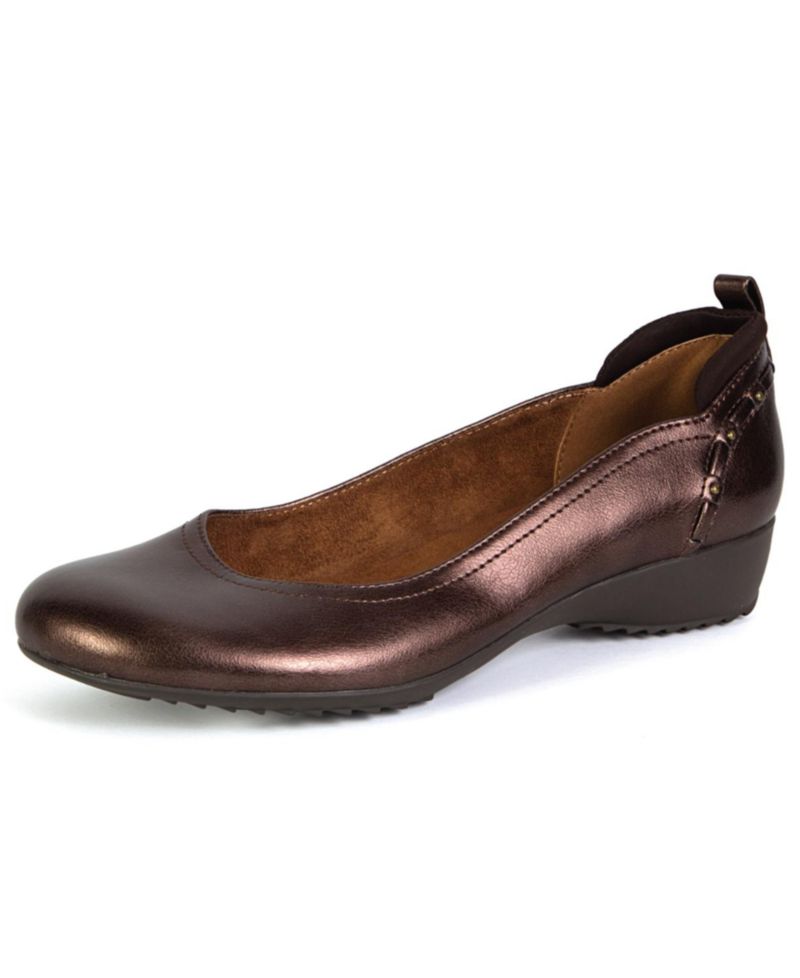 Women's Vivian Round Toe Flats