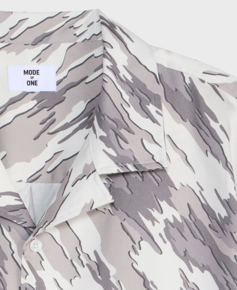 Men's Relaxed-Fit Camo Short-Sleeve Shirt, Macy's Exclusive