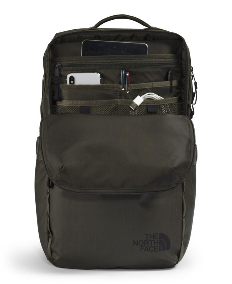 Men's Base Camp Voyager Daypack Bag