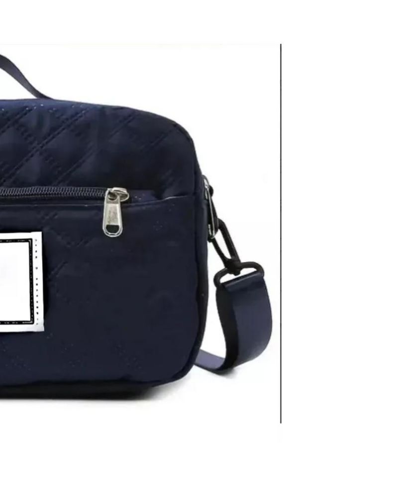 Three-dimensional Diamond Patterned Small Square Tote, Casual Commuting Shoulder Bag with Dry Wet Separation & Double-sided Pockets