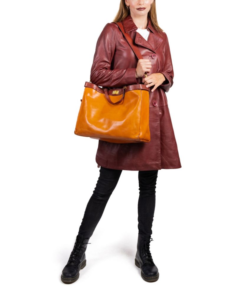Ixia Jet Set Large Leather Tote Bag